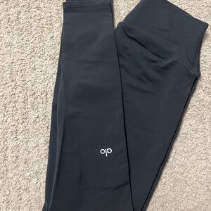 Alo Yoga, Sark Gray, High Waist Airlift Legging, Like new